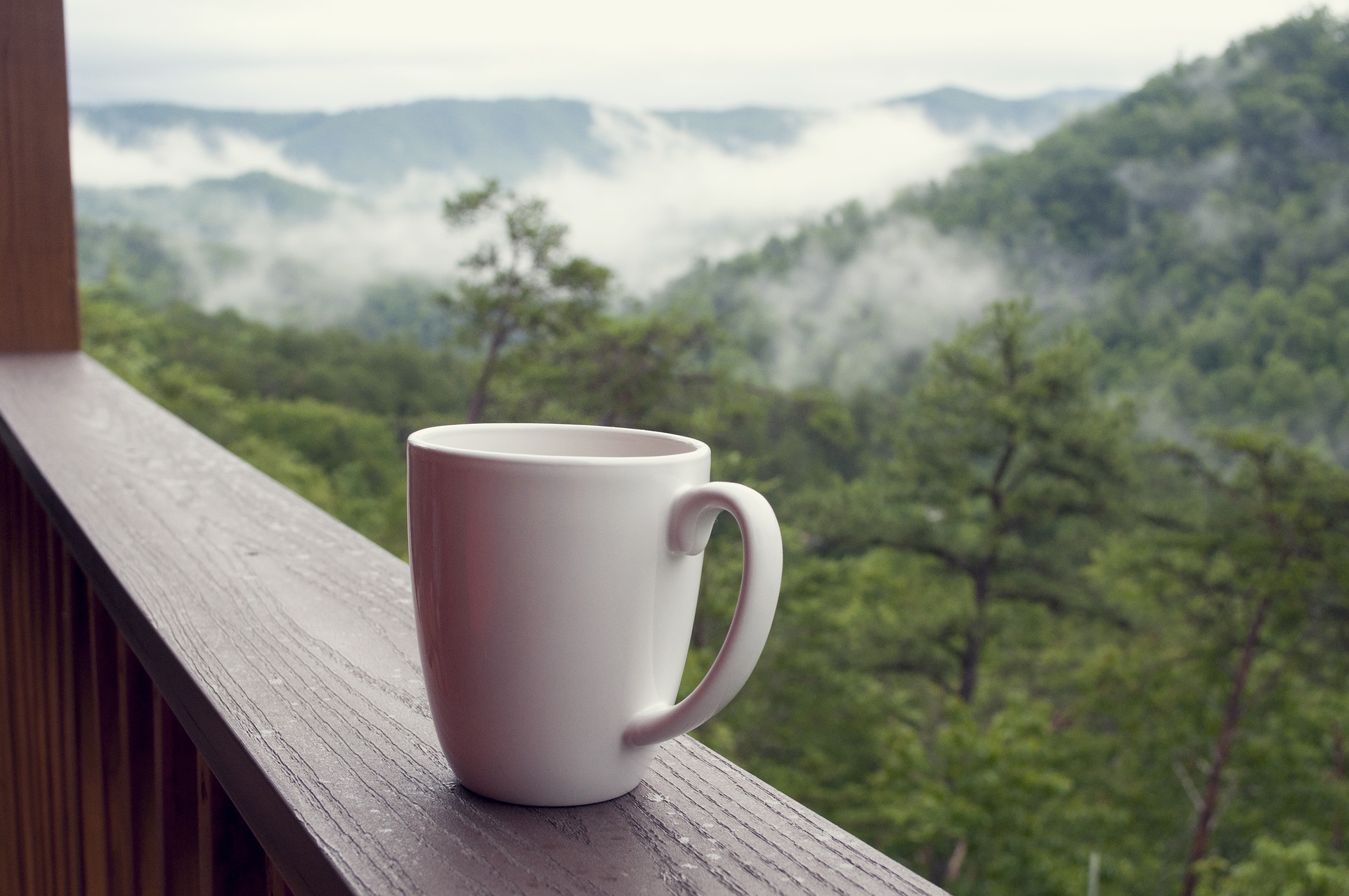 Jak przygotować aromatyczną kawę w podróży?