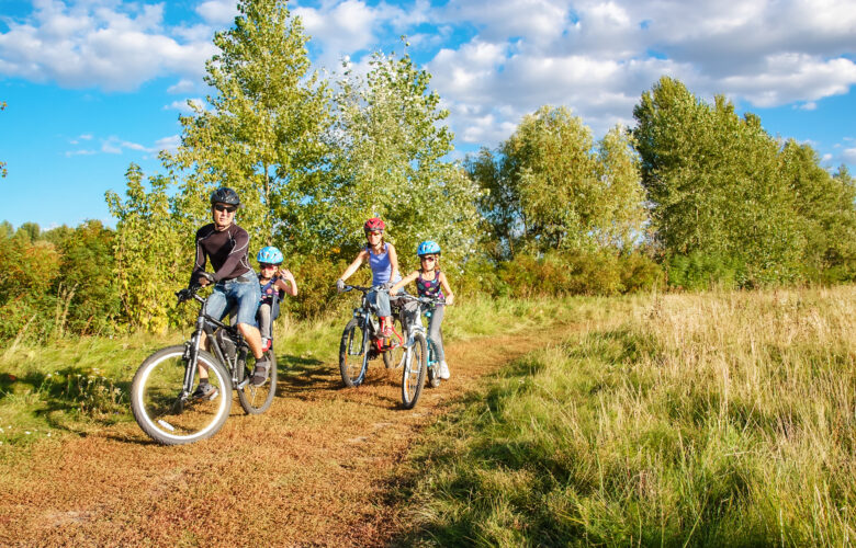 Aktywny wypoczynek w Ustroniu: Eksploruj beskidzkie trasy rowerowe na elektrycznym rowerze MTB